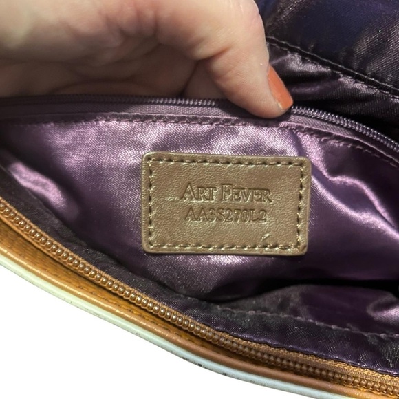 Art Fever Cream and black leather bag with a unique design, with zipper - Picture 5 of 12